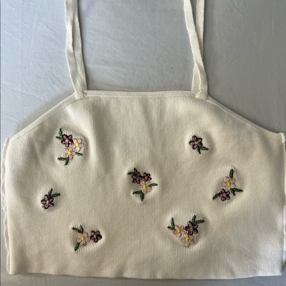 Forever 21 White/ Cream Foral Cropped Top size Small - Picture 5 of 5